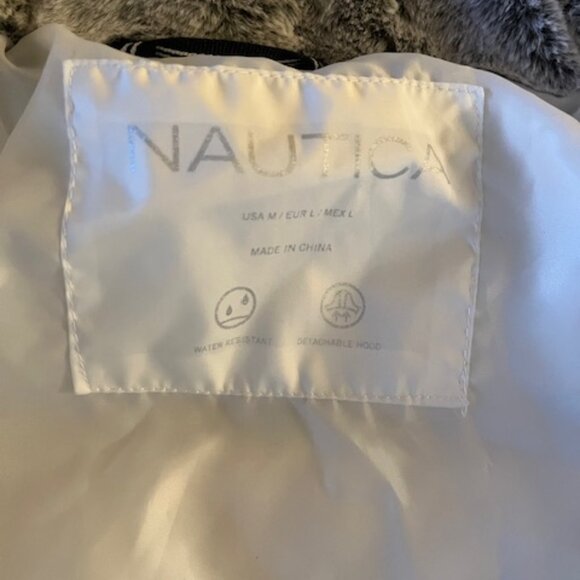 Nautica Women's White Quilted Winter Jacket. - Picture 5 of 5